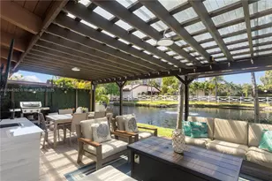 2665 S Parkview Dr, Hallandale Beach, FL 33009 - Photo 7