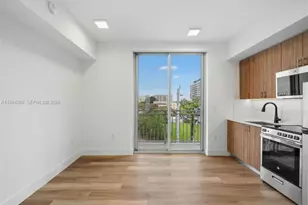 650 SW 1st St, Miami, FL 33130 - Photo 3