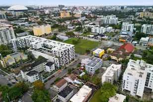 650 SW 1st St, Miami, FL 33130 - Photo 17