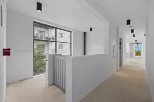 650 SW 1st St, Miami, FL 33130 - Photo 15