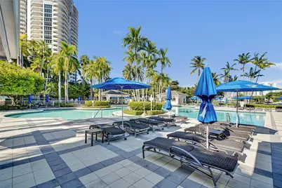 21150 Point Pl #406, Aventura, FL 33180 - Photo 7