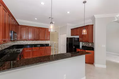 2021 SW 176th Ave, Miramar, FL 33029 - Photo 15