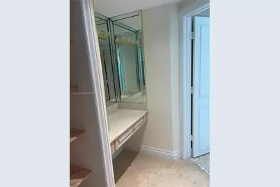 5025 Collins Ave #1908, Miami Beach, FL 33140 - Photo 15