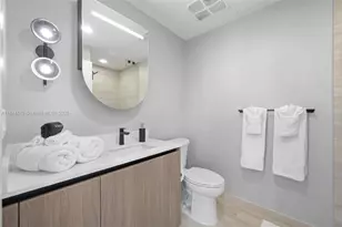 580 72nd St, Miami Beach, FL 33141 - Photo 11