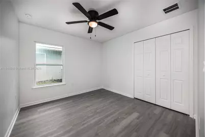 1523 NE 1st Avenue, Gainesville, FL 32641 - Photo 15