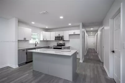 1523 NE 1st Avenue, Gainesville, FL 32641 - Photo 7