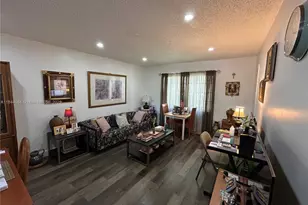 201 Berkley Rd, Hollywood, FL 33024 - Photo 9