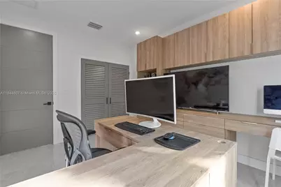 2887 SW 33rd Ave, Miami, FL 33133 - Photo 27