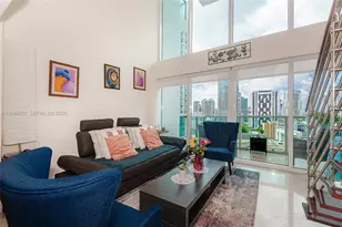 41 SE 5th St, Miami, FL 33131 - Photo 9