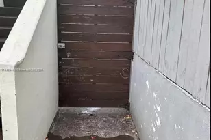 2215 NW 33rd St, Miami, FL 33142 - Photo 15