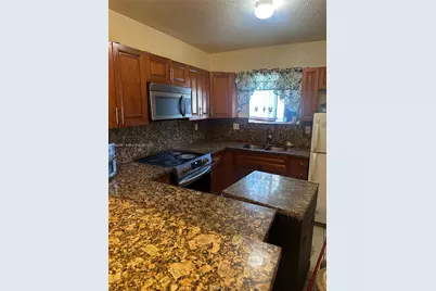 1845 NW 44th St, Miami, FL 33142 - Photo 7