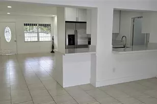 699 W 14th St, Hialeah, FL 33010 - Photo 7