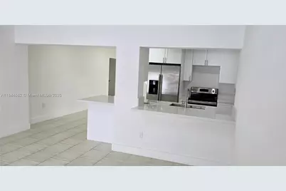 699 W 14th St, Hialeah, FL 33010 - Photo 5