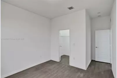 643 NE 191st Ter, Miami, FL 33179 - Photo 37