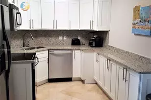 5225 Collins Ave, Miami Beach, FL 33140 - Photo 7