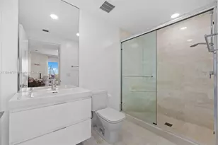 17111 Biscayne Blvd, North Miami Beach, FL 33160 - Photo 15