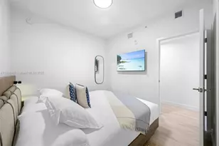 580 72nd St, Miami Beach, FL 33141 - Photo 9