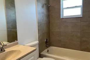 270 NE 40th St, Oakland Park, FL 33334 - Photo 7