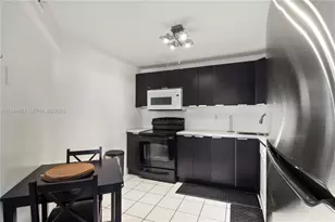 2750 NE 183rd St, Aventura, FL 33160 - Photo 17