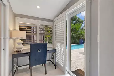 424 NE 27th Dr, Wilton Manors, FL 33334 - Photo 13