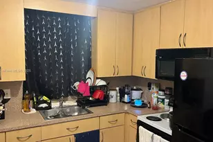 19080 NE 3rd Ct, Miami, FL 33179 - Photo 5