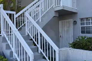 426 NE 210th Cir Terrace, Miami, FL 33179 - Photo 1