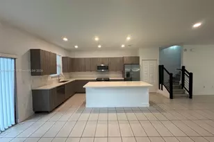 10461 NW 82nd St, Doral, FL 33178 - Photo 3