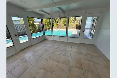 8981 NW 24th St, Sunrise, FL 33322 - Photo 11