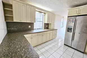 4596 E 8th Ct, Hialeah, FL 33013 - Photo 5