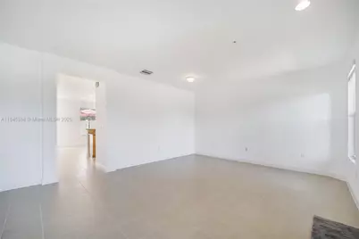 1302 SW 147th Ter, Pembroke Pines, FL 33027 - Photo 9