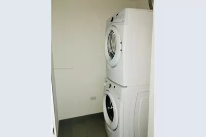 88 SW 7th St #2305, Miami, FL 33130 - Photo 13