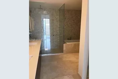 88 SW 7th St #2603, Miami, FL 33130 - Photo 5