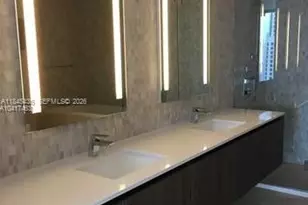 88 SW 7th St, Miami, FL 33130 - Photo 3