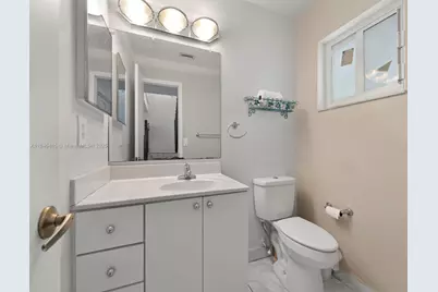 331 NW 101st Terrace, Pembroke Pines, FL 33026 - Photo 23