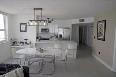 1155 Brickell Bay Dr #902, Miami, FL 33131 - Photo 17