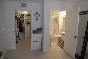 1155 Brickell Bay Dr, Miami, FL 33131 - Photo 13