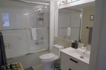 1155 Brickell Bay Dr #902, Miami, FL 33131 - Photo 15