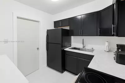 2231 NW 9th Ct, Fort Lauderdale, FL 33311 - Photo 17