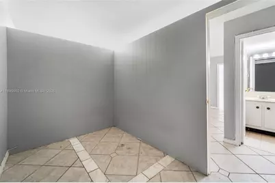 16919 N Bay Rd #115, Sunny Isles Beach, FL 33160 - Photo 7