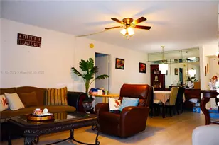 900 St Charles Pl, Pembroke Pines, FL 33026 - Photo 7