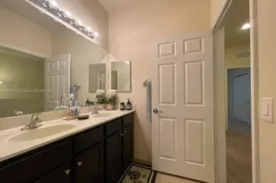 8878 W 33rd Ave, Hialeah, FL 33018 - Photo 33