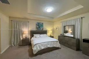 8878 W 33rd Ave, Hialeah, FL 33018 - Photo 15