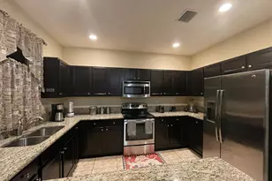 8878 W 33rd Ave, Hialeah, FL 33018 - Photo 5