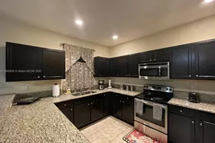 8878 W 33rd Ave, Hialeah, FL 33018 - Photo 43