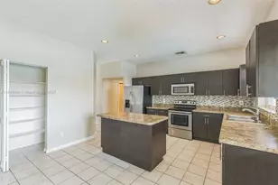 18091 SW 22nd St, Miramar, FL 33029 - Photo 9