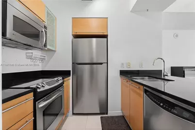 950 Brickell Bay Dr #501, Miami, FL 33131 - Photo 3
