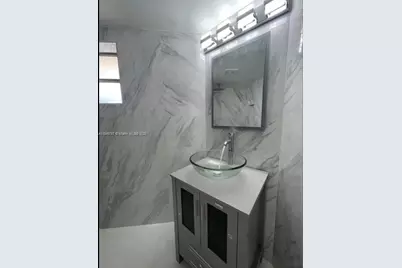 18900 NE 14th Ave #D308, Miami, FL 33179 - Photo 5