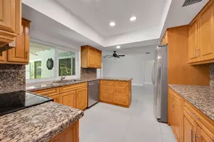 9841 SW 122nd St, Miami, FL 33176 - Photo 7