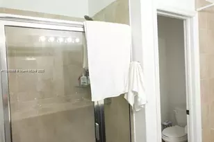 1001 NE 208th St, Miami, FL 33179 - Photo 31