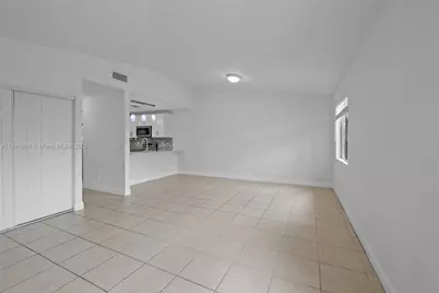 6322 Royal Woods Dr, Fort Myers, FL 33908 - Photo 7